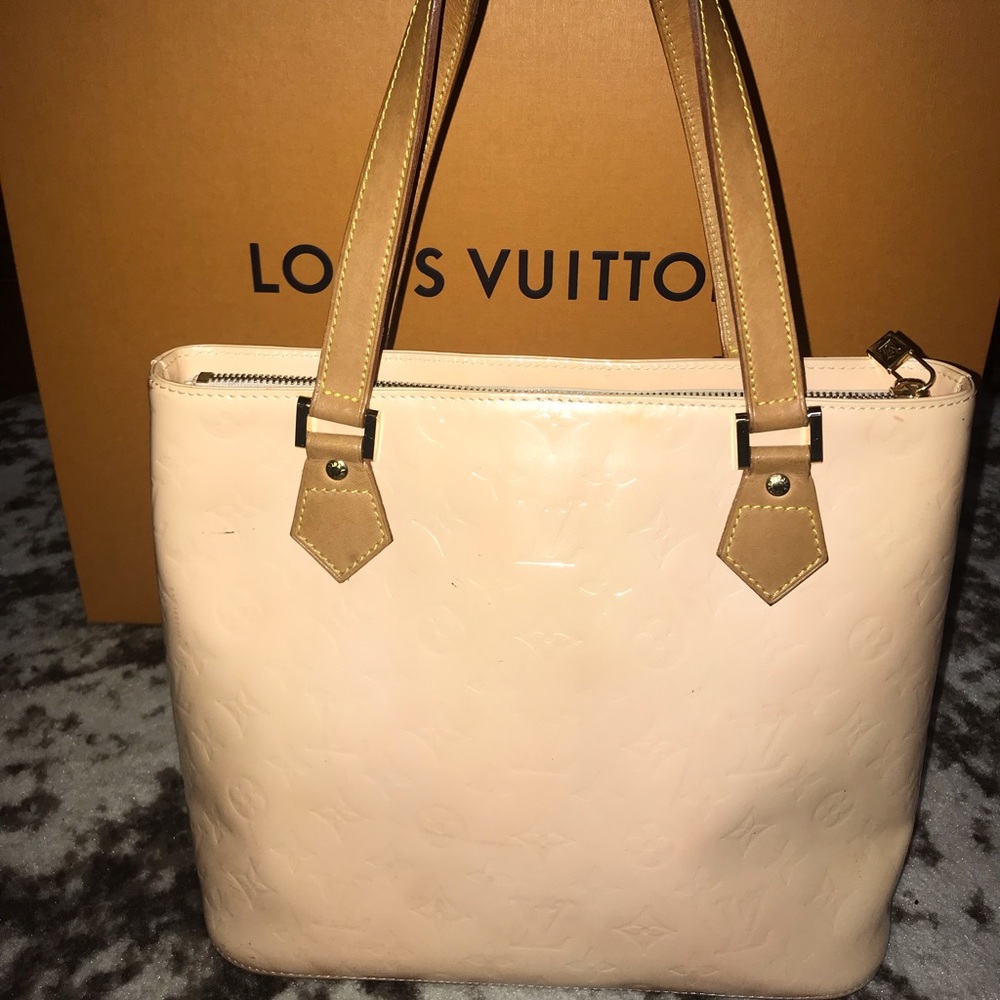 Authentic Louis Vuitton Houston Vernis pink bag